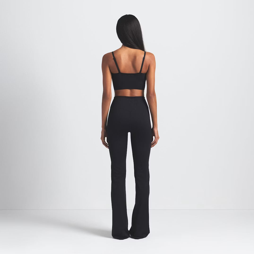Matte Slim Flare Legging